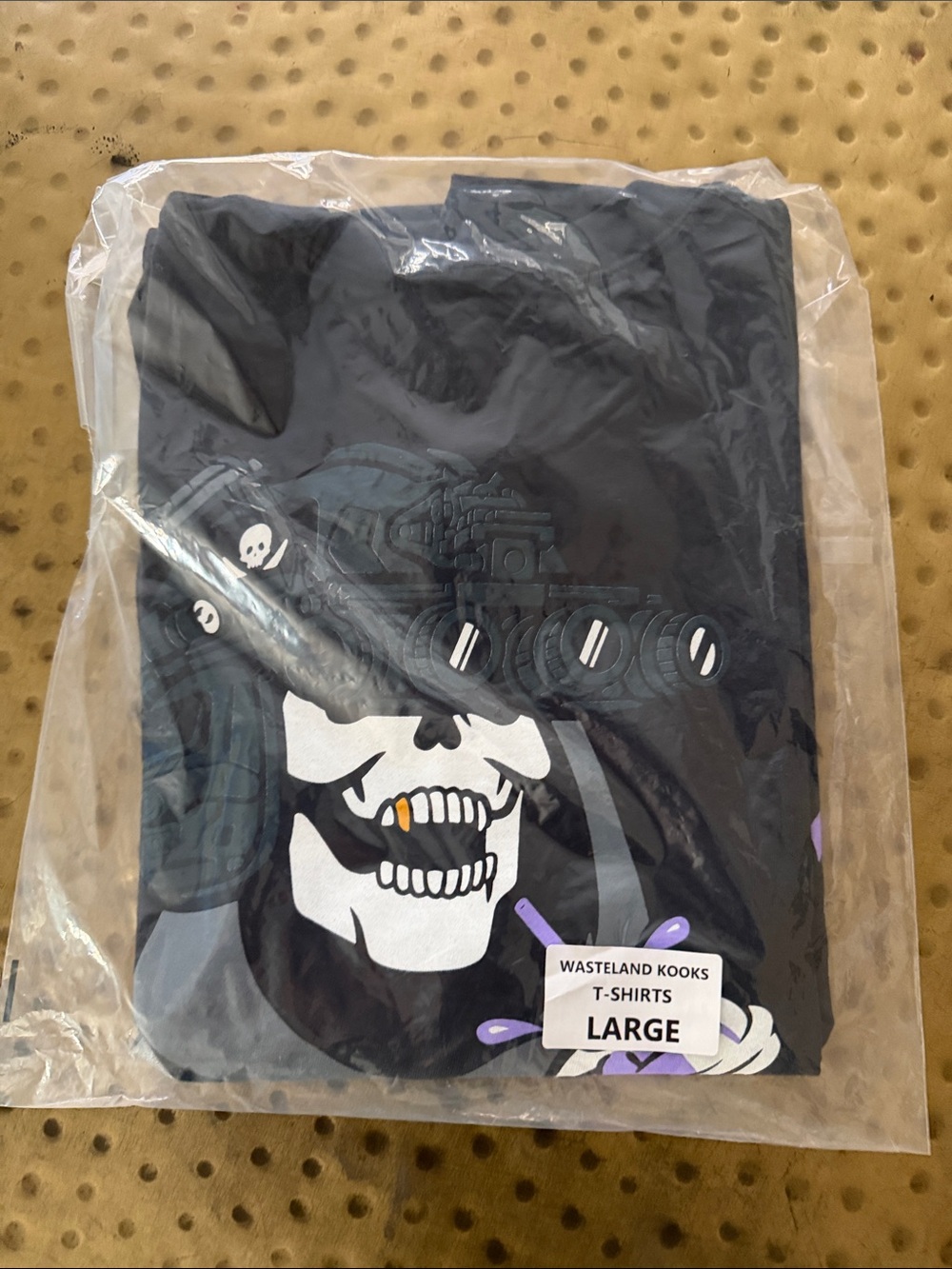 Black Short Sleeve Graphic Tee - Large
